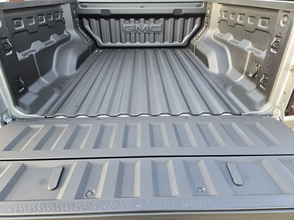 2026 GMC Canyon AT4 - Photo 23