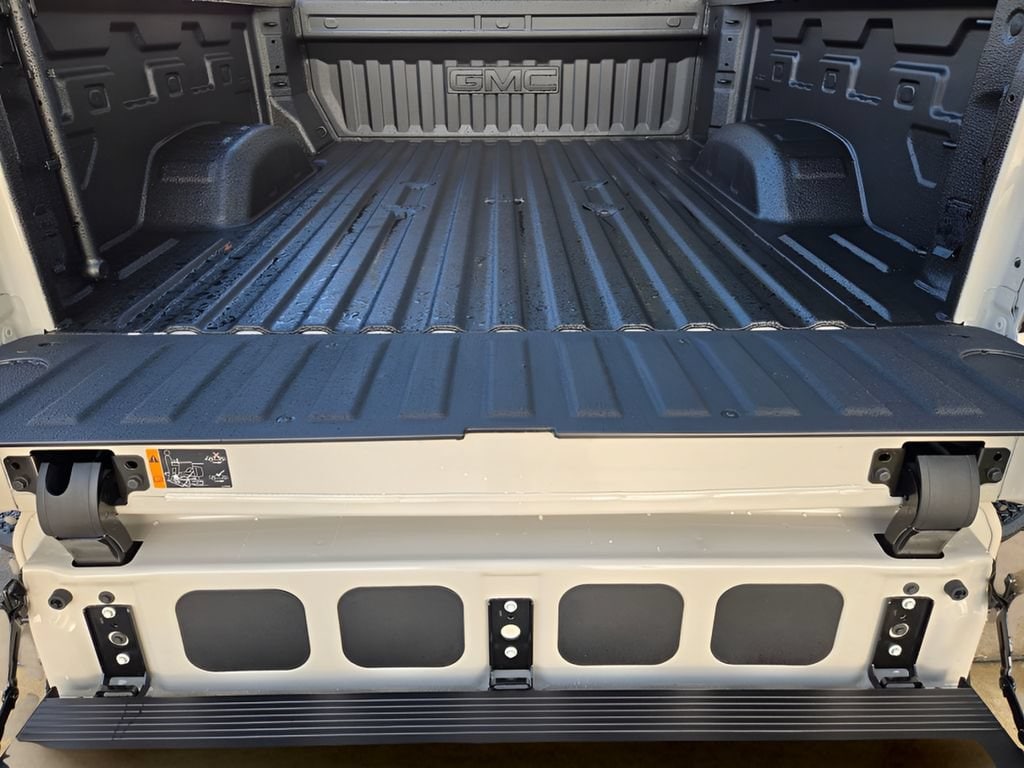 2026 GMC Sierra 2500HD AT4 - Photo 22