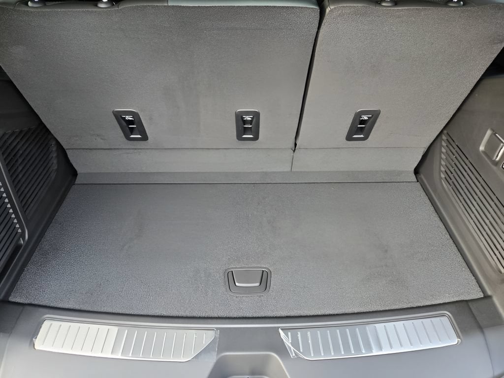 2026 GMC Yukon AT4 - Photo 23