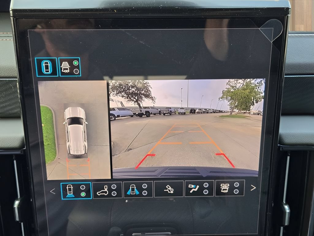 2026 GMC Yukon AT4 - Photo 12