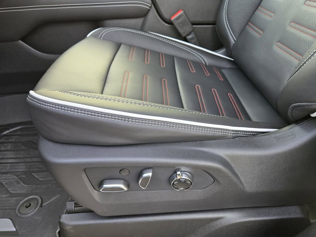 2026 GMC Yukon XL AT4 Ultimate - Photo 15