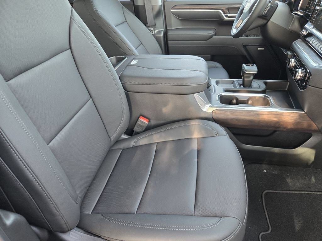 2026 GMC Sierra 1500 SLT - Photo 11