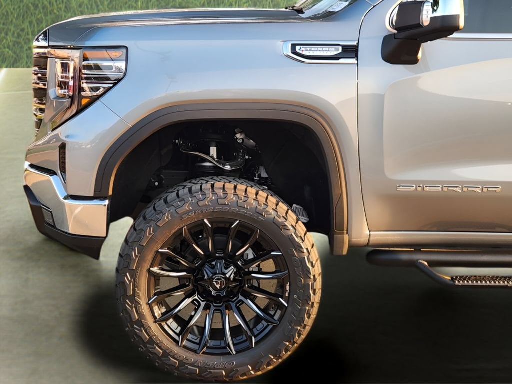 2026 GMC Sierra 1500 SLT - Photo 7