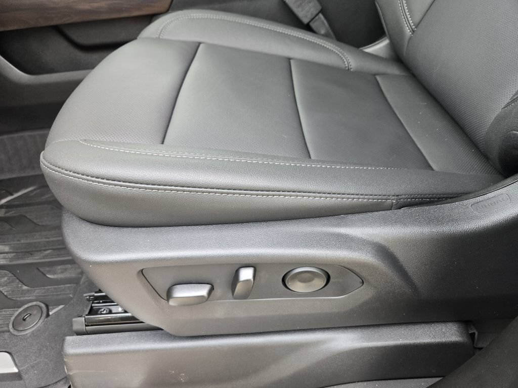 2026 GMC Sierra 1500 SLT - Photo 16