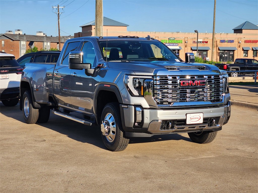 2025 Gmc Sierra 3500 HD Denali photo 2