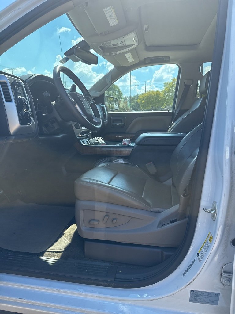2017 Gmc Sierra 1500 SLT photo 2