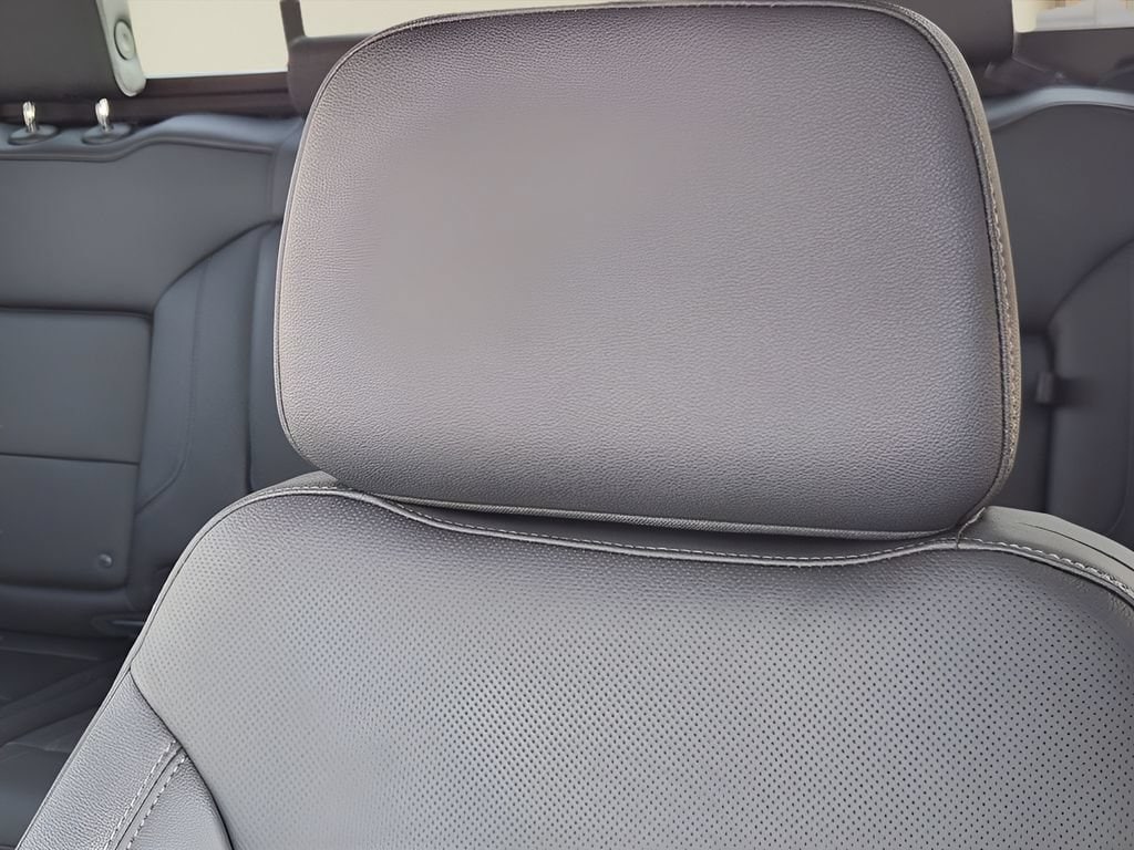 2026 GMC Sierra 1500 SLT - Photo 18