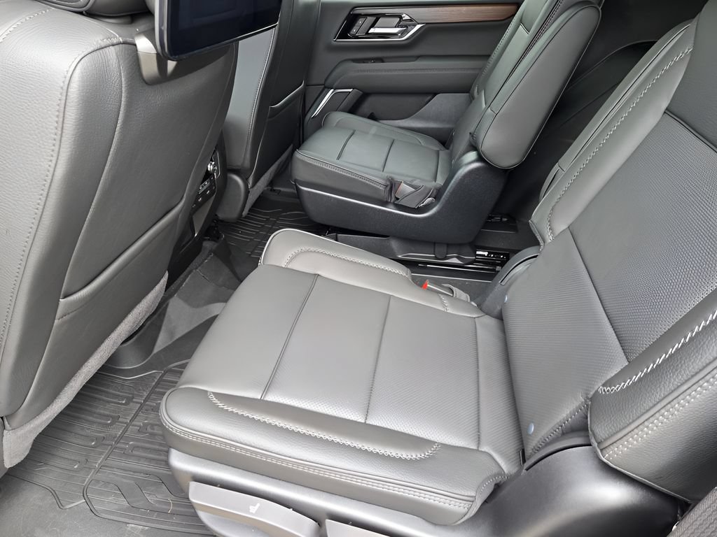 2026 GMC Yukon Denali - Photo 20