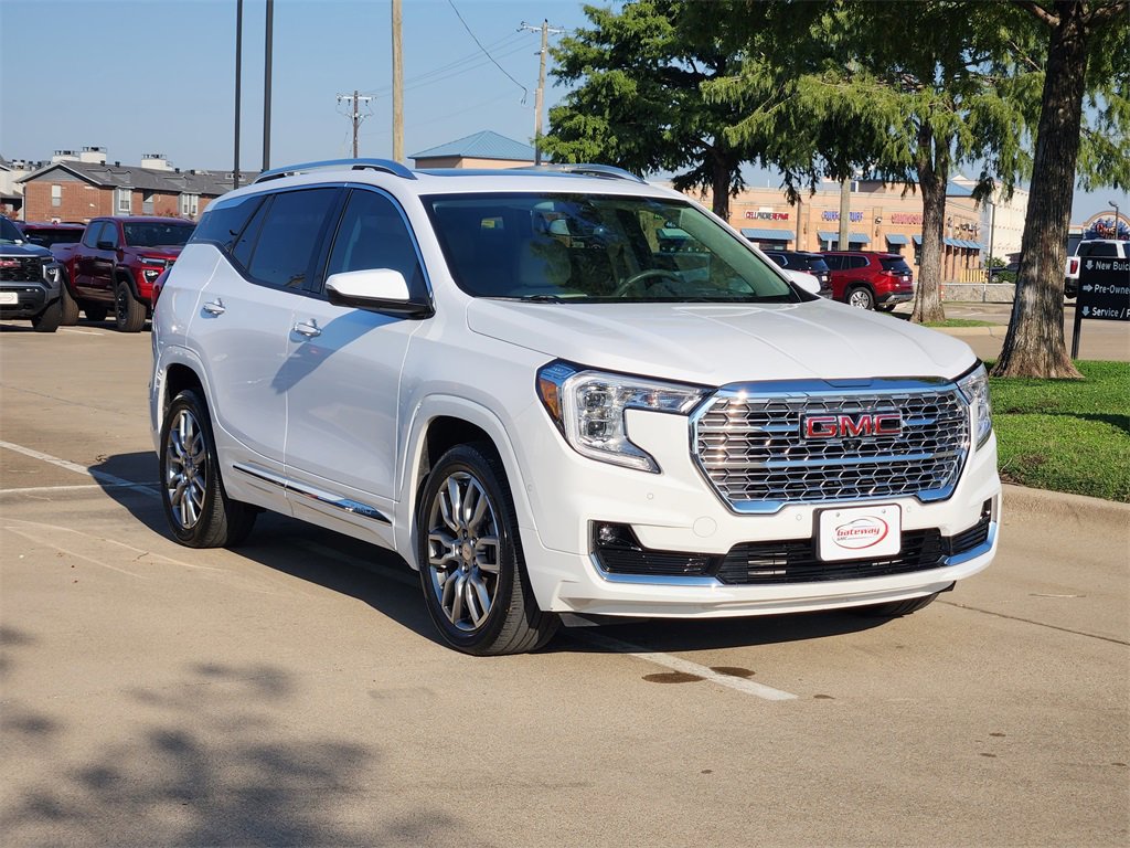 2023 Gmc Terrain Denali photo 2