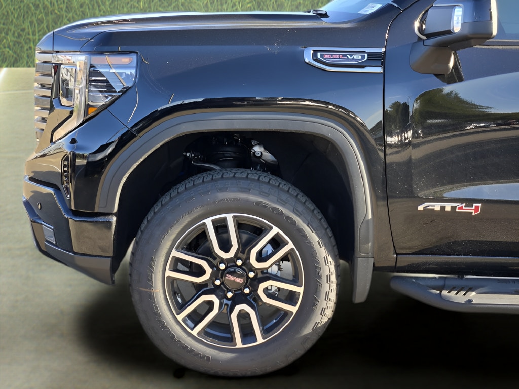 2026 GMC Sierra 1500 AT4 - Photo 8