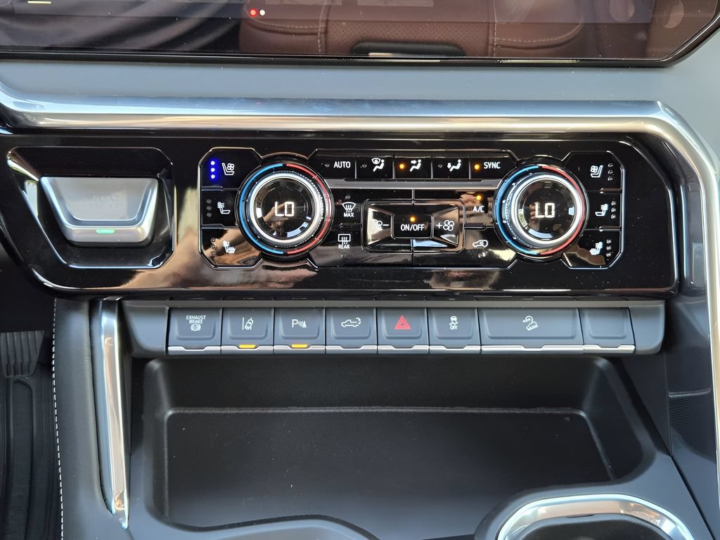 2026 GMC Sierra 2500HD Denali Ultimate - Photo 13