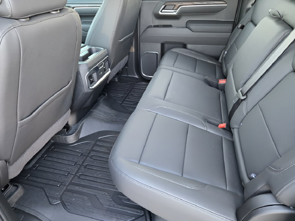 2026 GMC Sierra 1500 SLT - Photo 20
