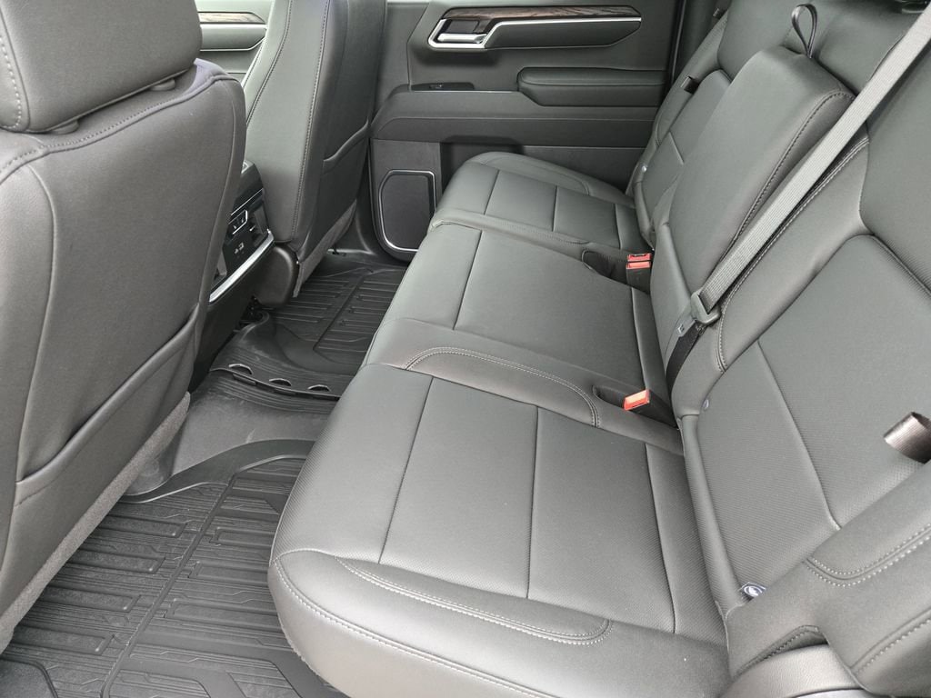 2026 GMC Sierra 1500 SLT - Photo 19