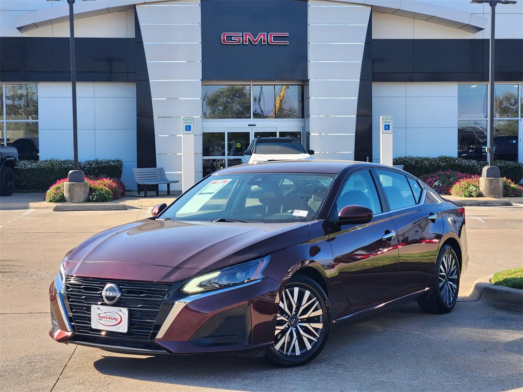 2023 Nissan Altima SV