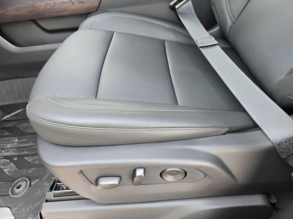 2026 GMC Sierra 1500 SLT - Photo 16