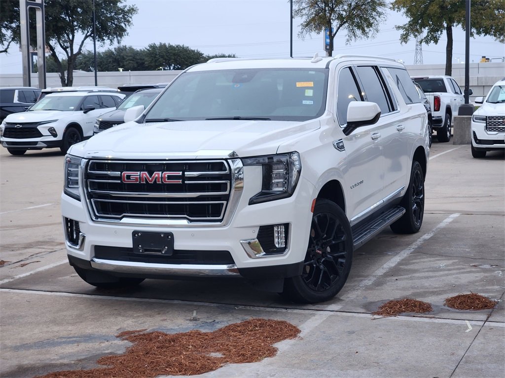 2023 GMC Yukon XL SLT's photo