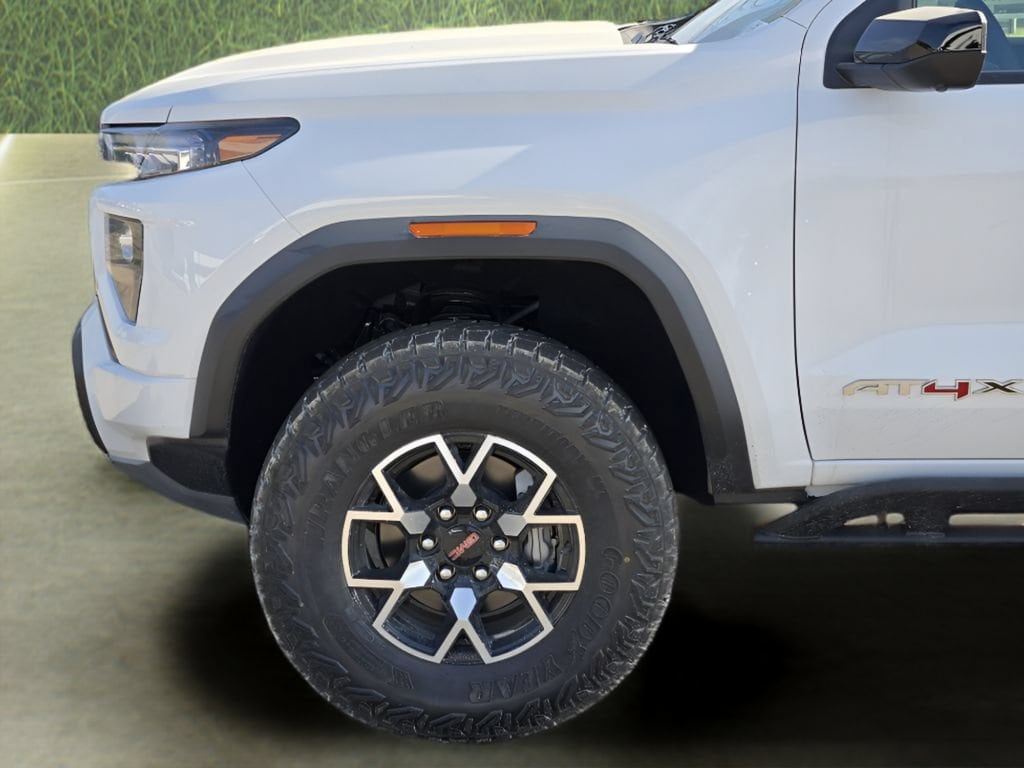 2026 GMC Canyon AT4X - Photo 6