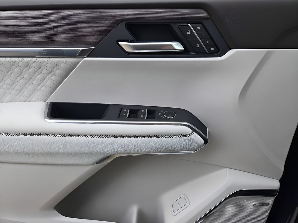 2026 GMC Acadia Denali - Photo 15
