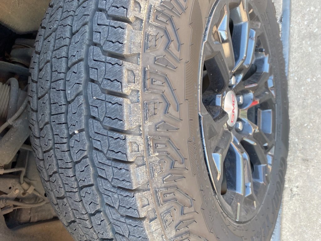 Used 2023 GMC Canyon Elevation with VIN 1GTP5BEK4P1126436 for sale in Dallas, TX