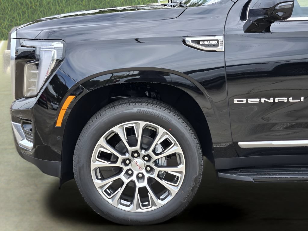2026 GMC Yukon Denali - Photo 8