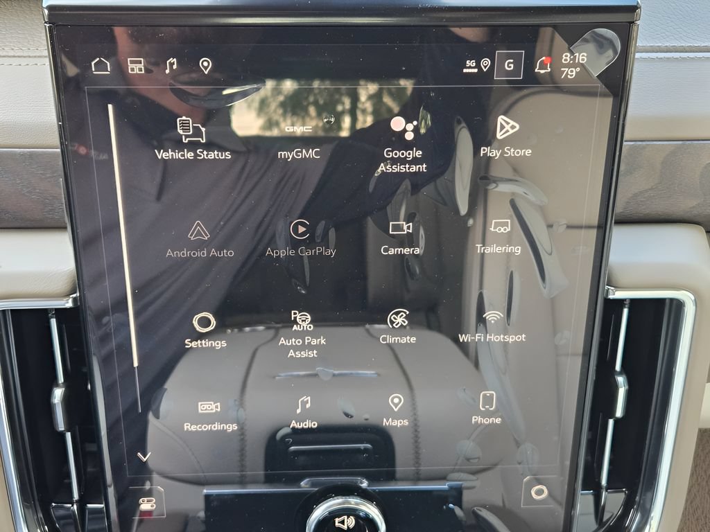 2026 GMC Yukon Denali - Photo 11