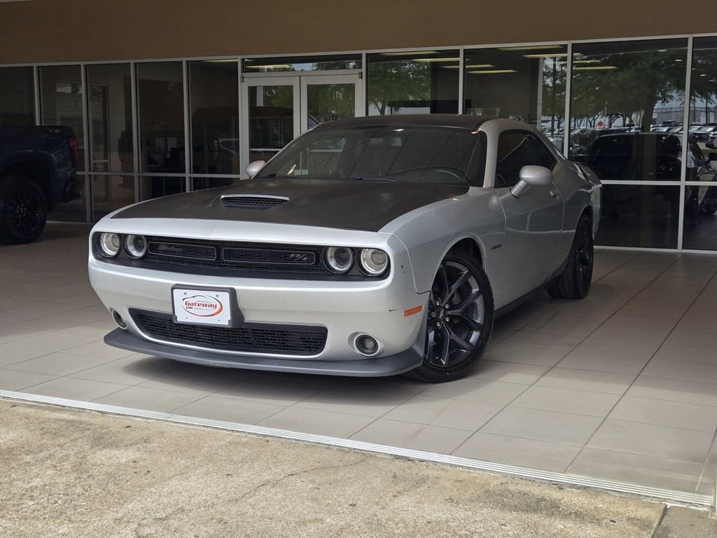 2021 Dodge Challenger R/T's photo