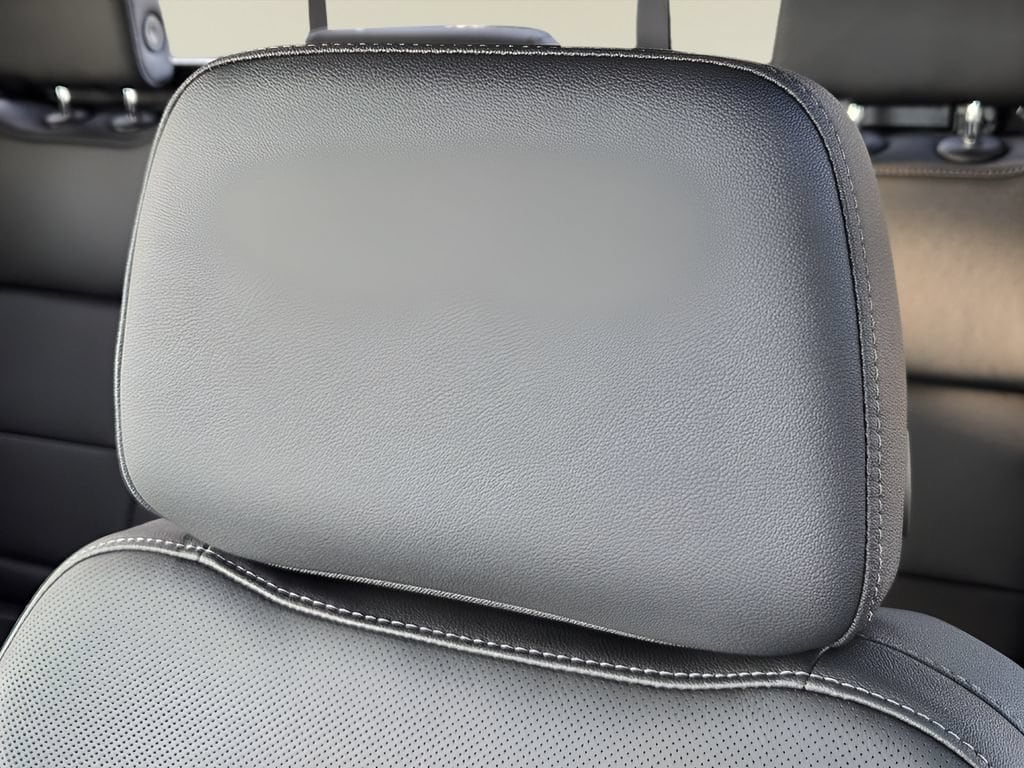 2026 GMC Sierra 1500 SLT - Photo 18