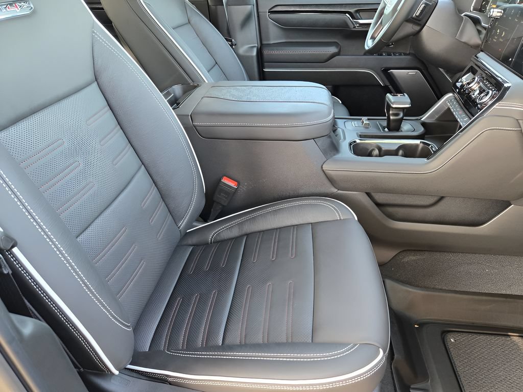 2026 GMC Sierra 1500 AT4X - Photo 11