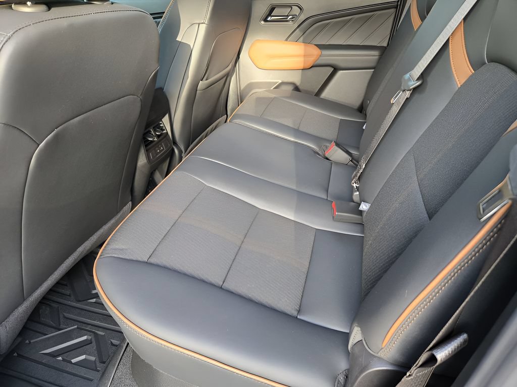 2026 GMC Canyon AT4 - Photo 21