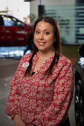 Staff member LILY MUNOZ from 5c048c591410