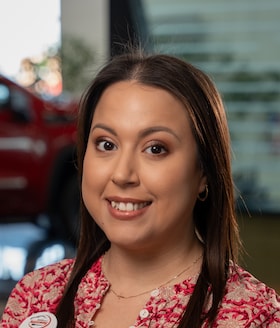 Staff member LILY MUNOZ from 5c048c591410