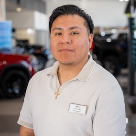 Staff member LUIS TORRES from 2a8cec660f8d
