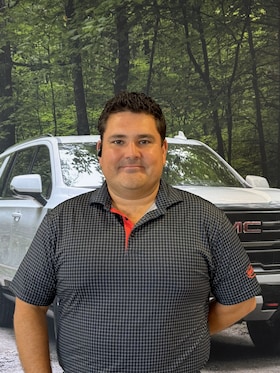 Staff member ESTEBAN FERNANDEZ from 2a8cec660f8d