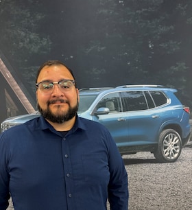 Staff member LUIS VALADEZ from 2a8cec660f8d