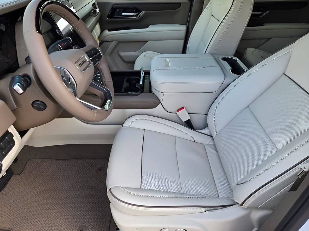 2026 GMC Yukon Denali - Photo 8