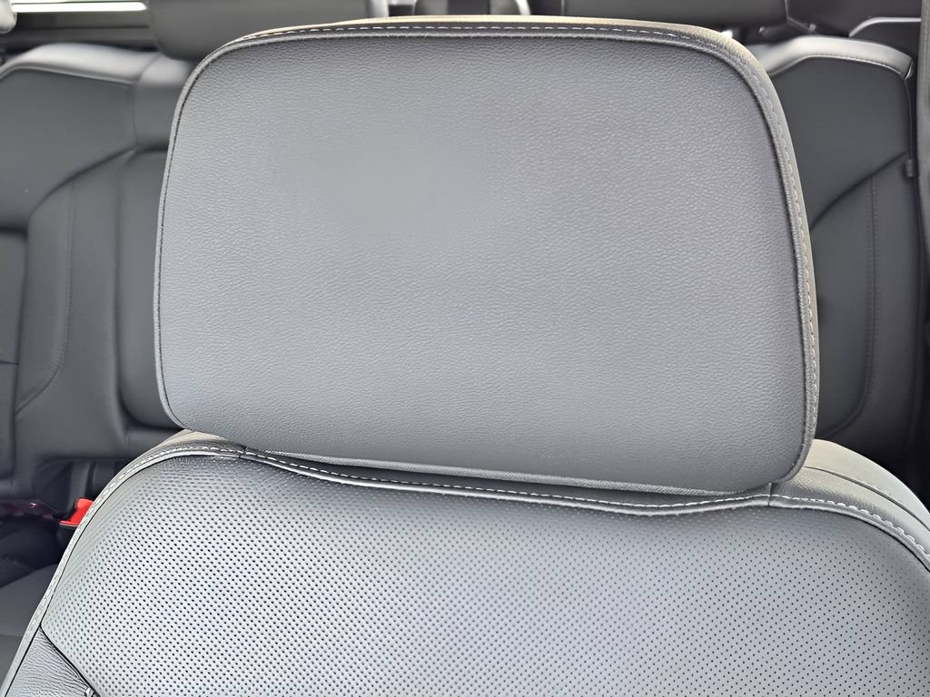 2026 GMC Sierra 1500 SLT - Photo 17