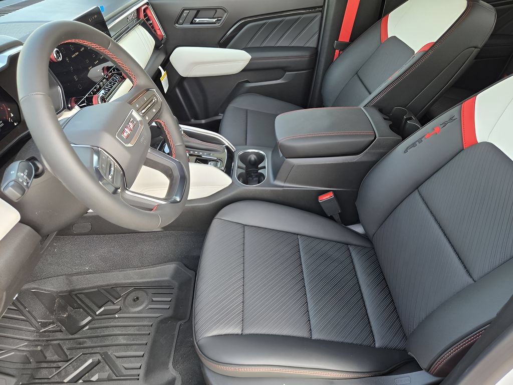 2026 GMC Canyon AT4X - Photo 8