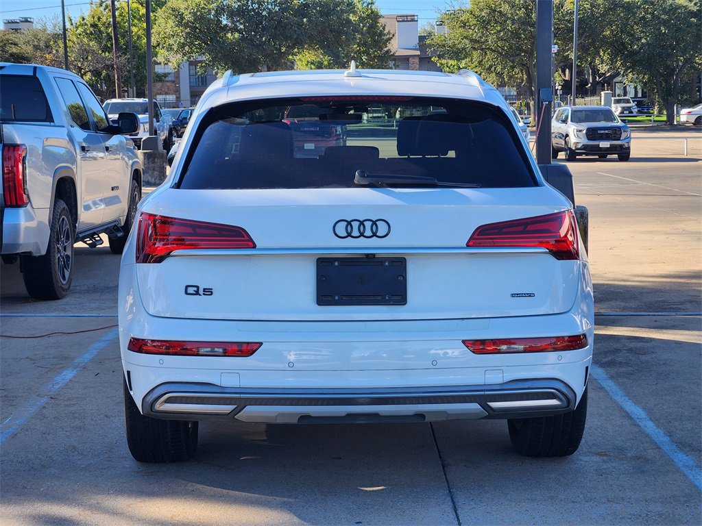 2021 Audi Q5 Premium photo 2