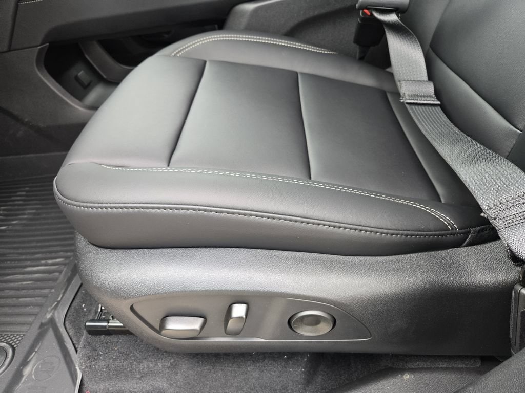 2026 GMC Acadia Elevation - Photo 16