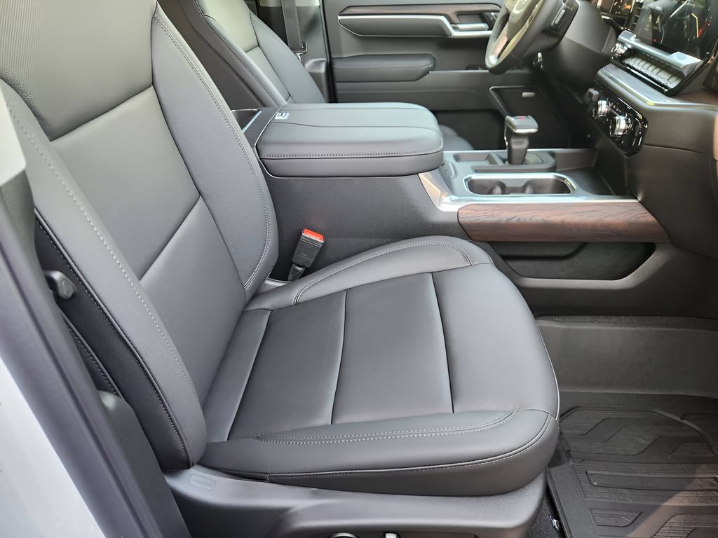 2026 GMC Sierra 1500 SLT - Photo 10
