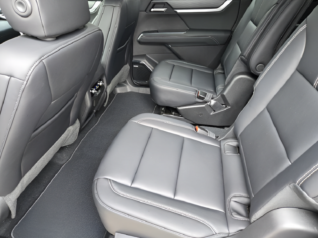 2027 GMC Acadia Elevation - Photo 18