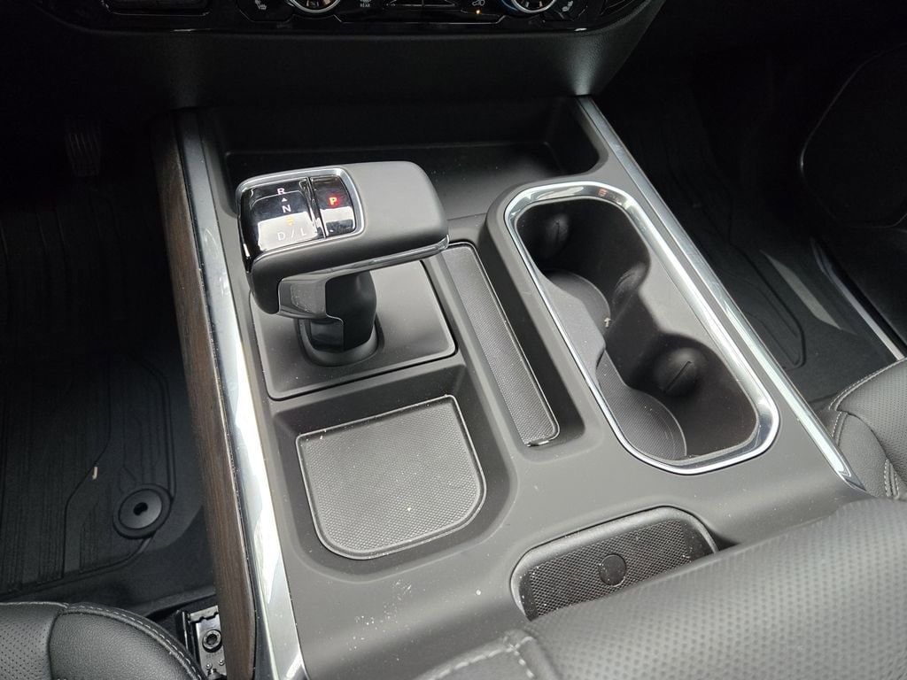 2026 GMC Sierra 1500 SLT - Photo 13