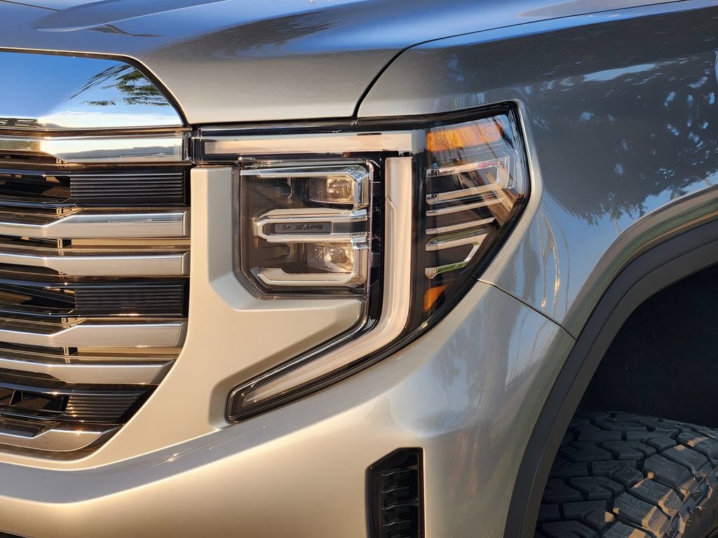 2026 GMC Sierra 1500 SLT - Photo 6