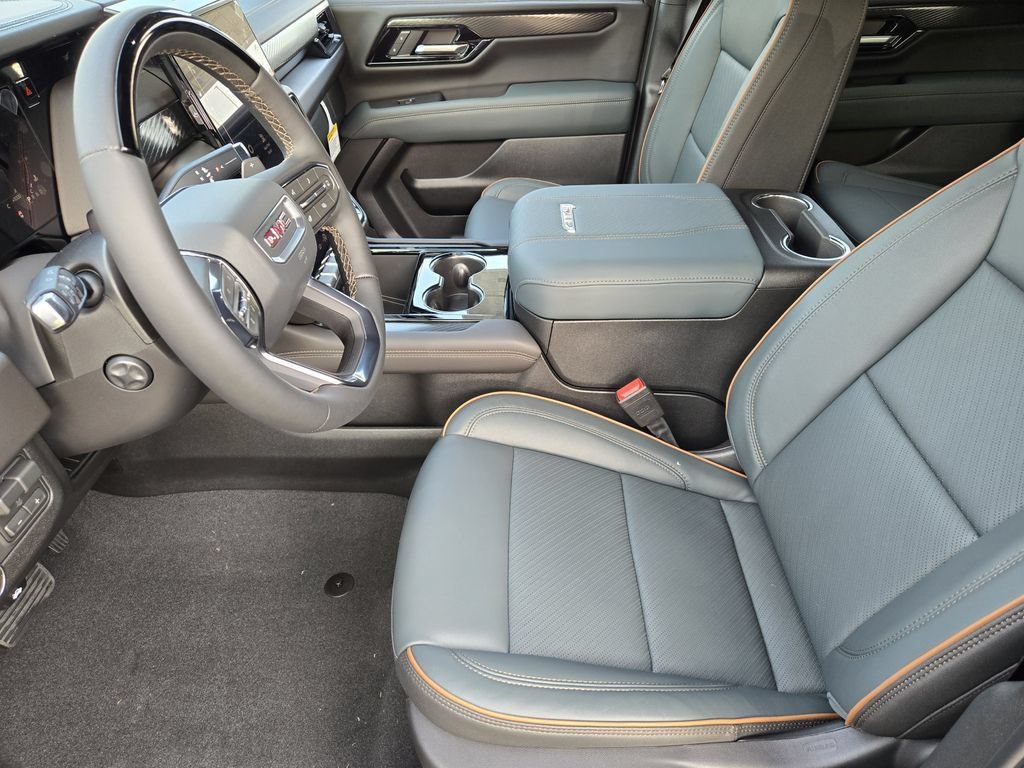 2026 GMC Yukon AT4 - Photo 8