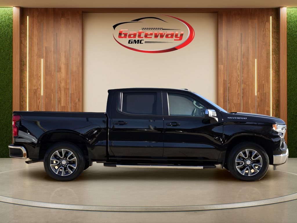 2024 Chevrolet Silverado 1500 LT - Photo 4