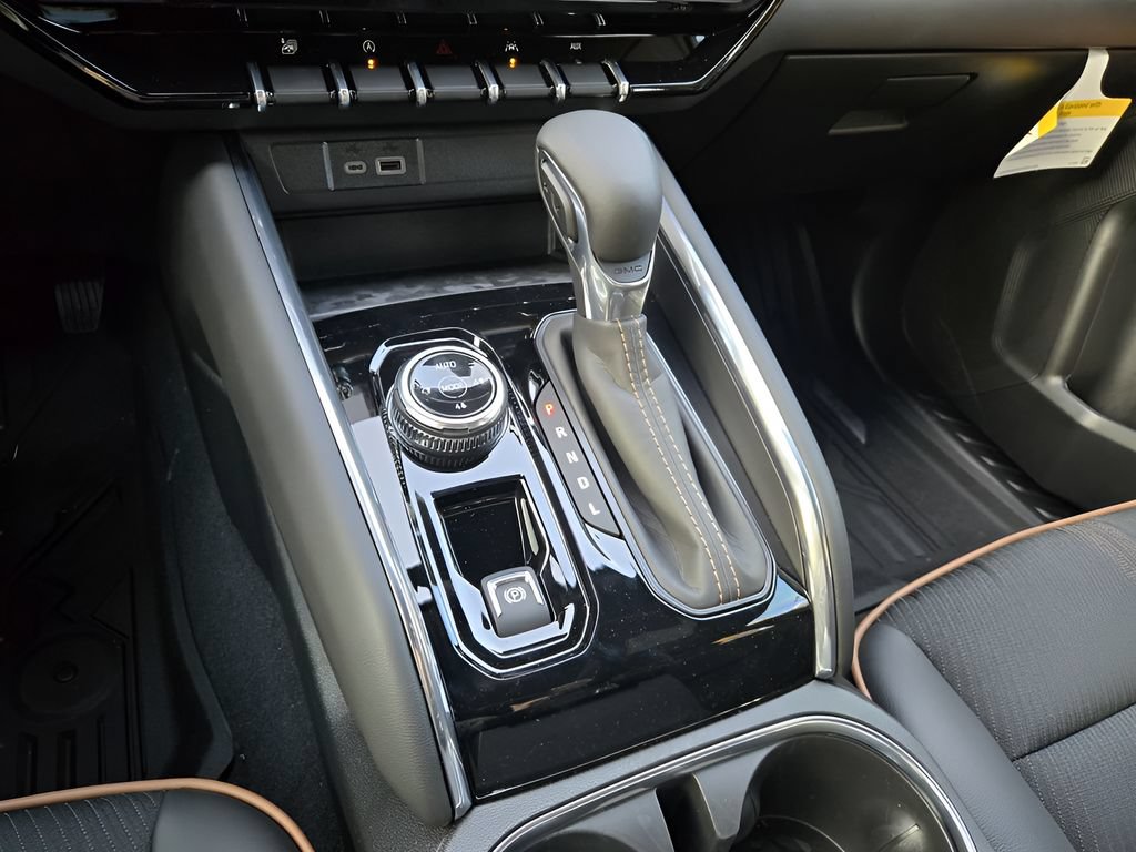 2026 GMC Canyon AT4 - Photo 16