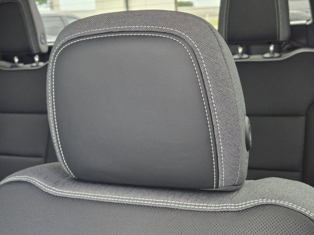 2026 GMC Sierra EV Elevation - Photo 17