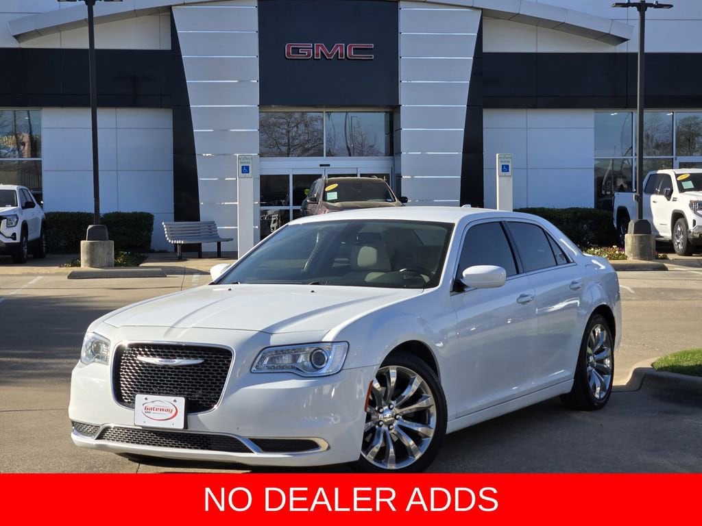 2019 Chrysler 300 Touring