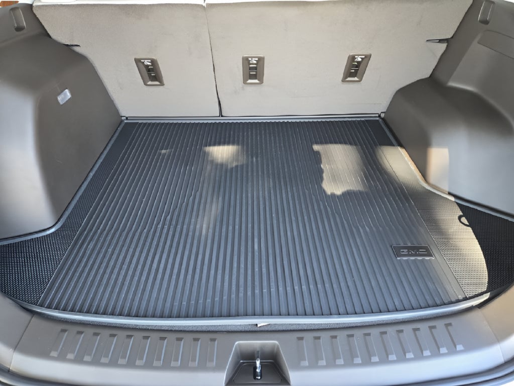 2027 GMC Terrain Denali - Photo 23