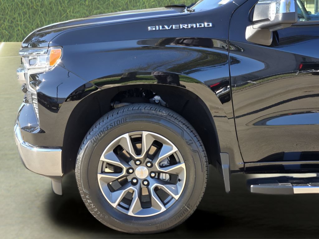 2024 Chevrolet Silverado 1500 LT - Photo 9